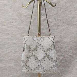 Vintage Du-Val White and Gray Seed and Bugle Beaded Evening bag with a kiss lock
